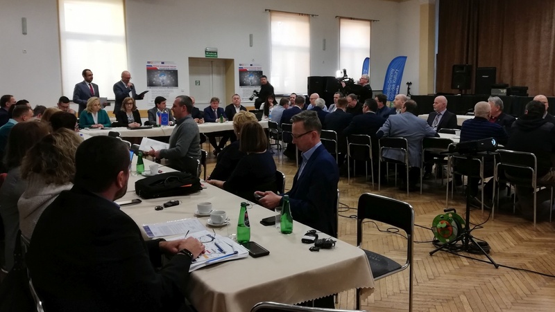 16.01.2020 r. w Lubawce odbyło się spotkanie przedstawicieli z polskiej i czeskiej strony dotyczące aktualnego stanu przygotowania i realizacji autostrad D11 i S3.